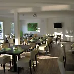 Alembra - Wein Style 3* Τρίερ