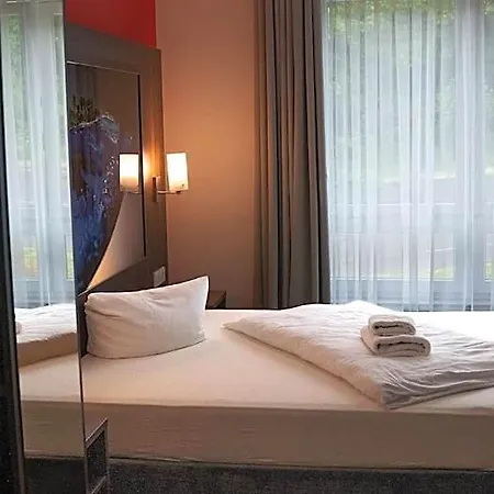 Hotel Alembra - Wein Style 3*
