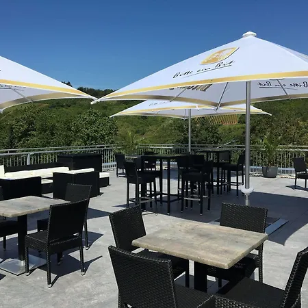Hotel Alembra - Wein Style